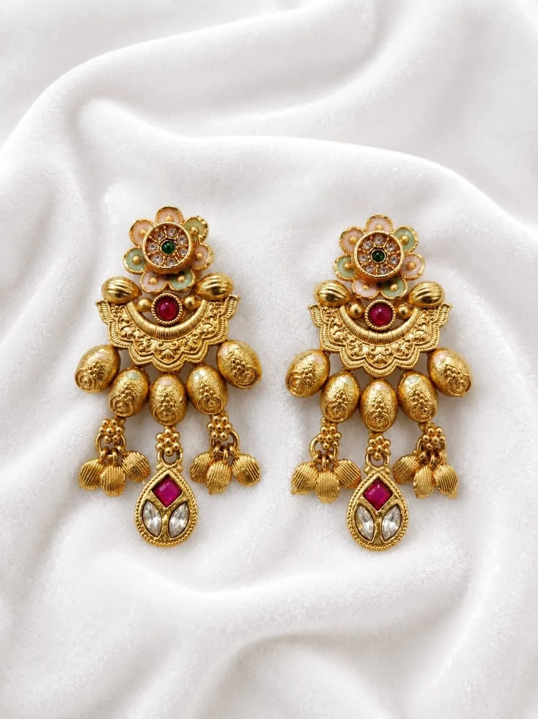 GOLD PLATED ARTIFICIAL FASHION EARRING