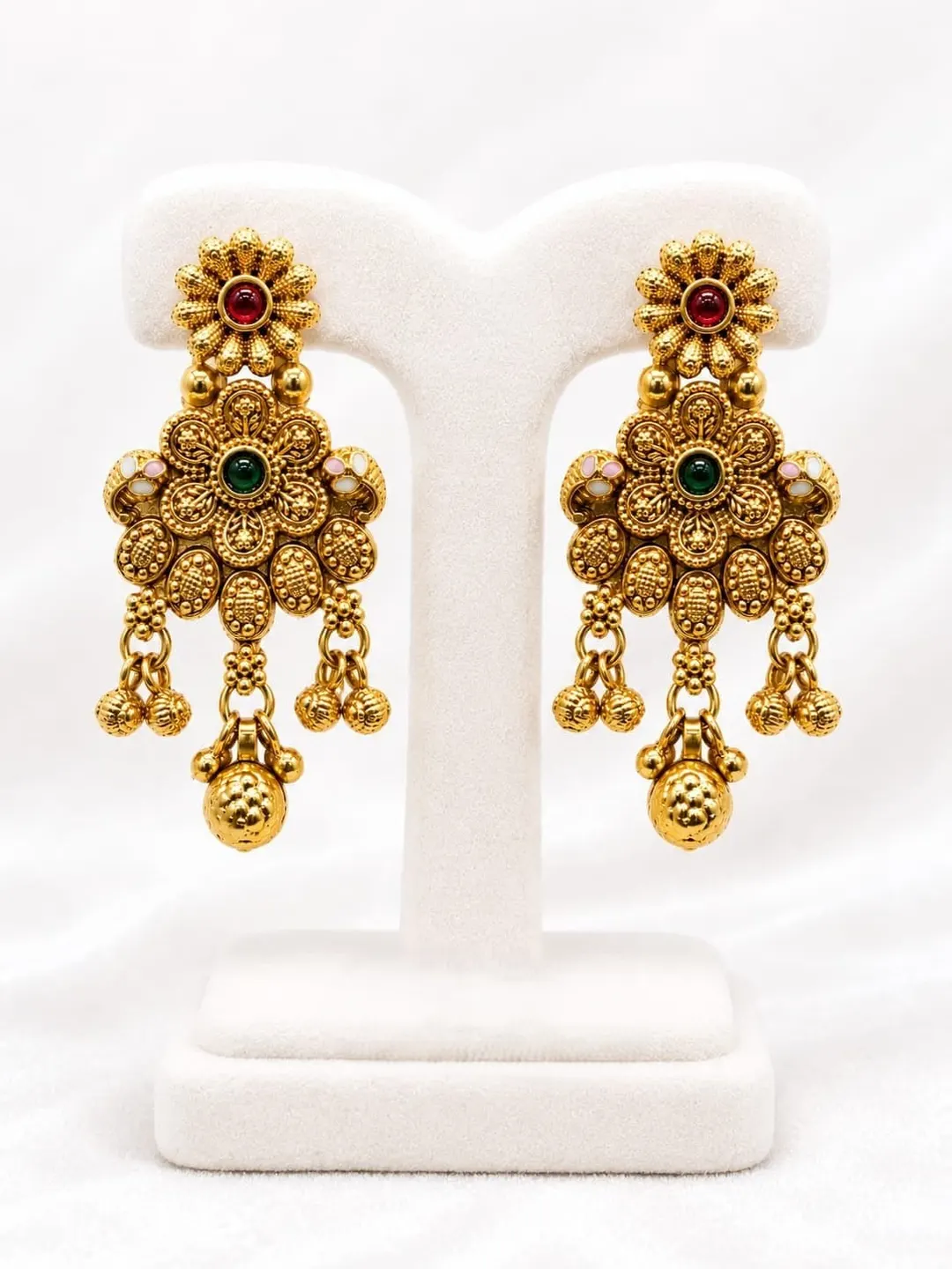 ANTIQUE GOLD KUNDAN FLORAL CHANDELIER EARRINGS WITH RED & GREEN STONE AND PEARL DROPS