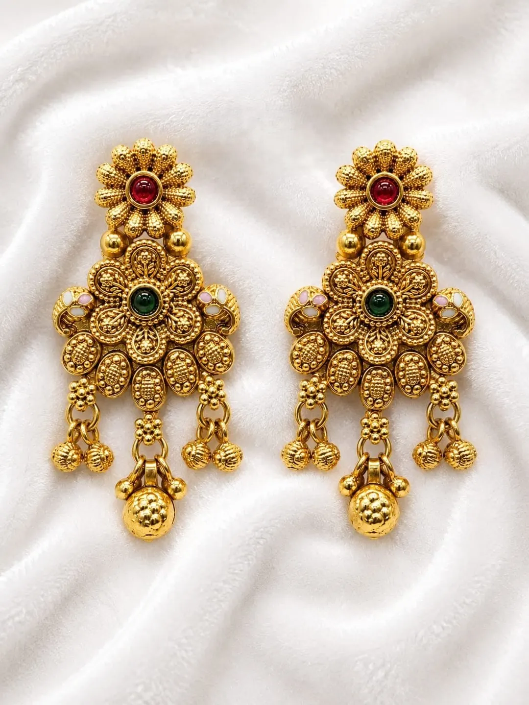 ANTIQUE GOLD KUNDAN FLORAL CHANDELIER EARRINGS WITH RED & GREEN STONE AND PEARL DROPS