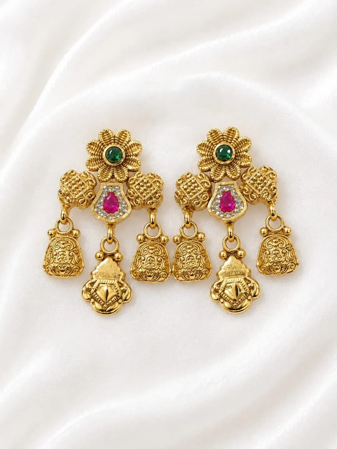 GOLD TONE FLORAL CHANDELIER EARRING