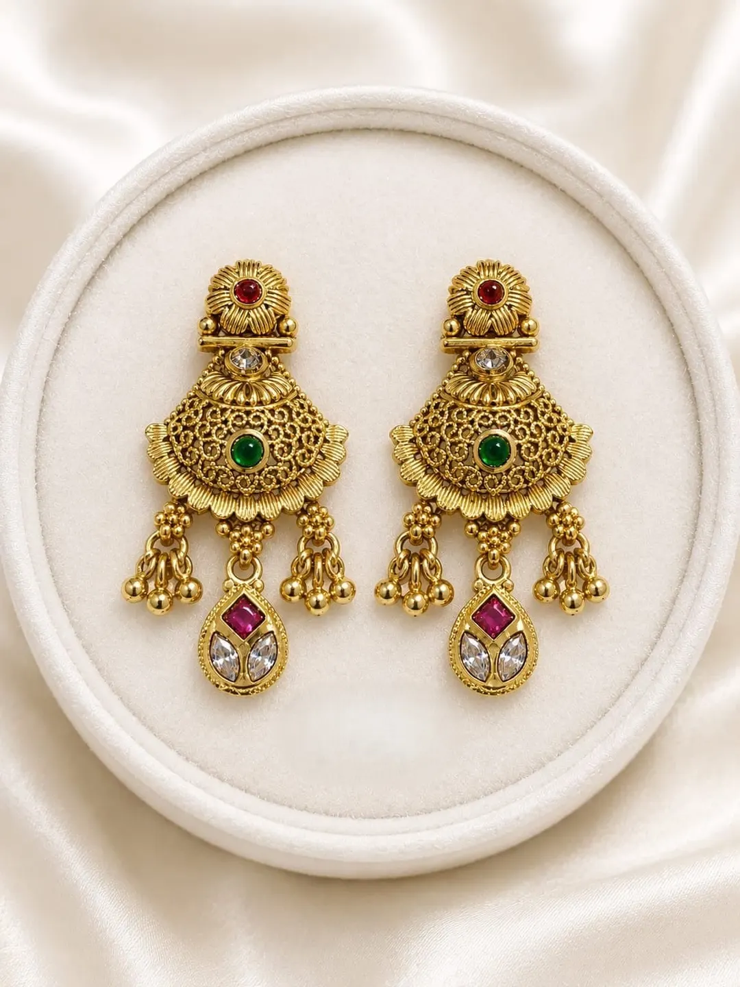 ANTIQUE GOLD TONE CHANDELIER EARRING
