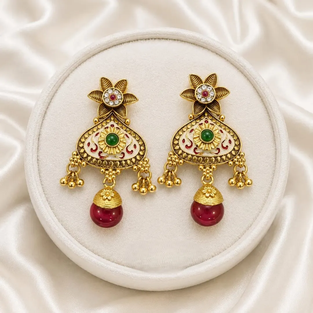 ANTIQUE GOLD TONE CHANDBALI EARRING