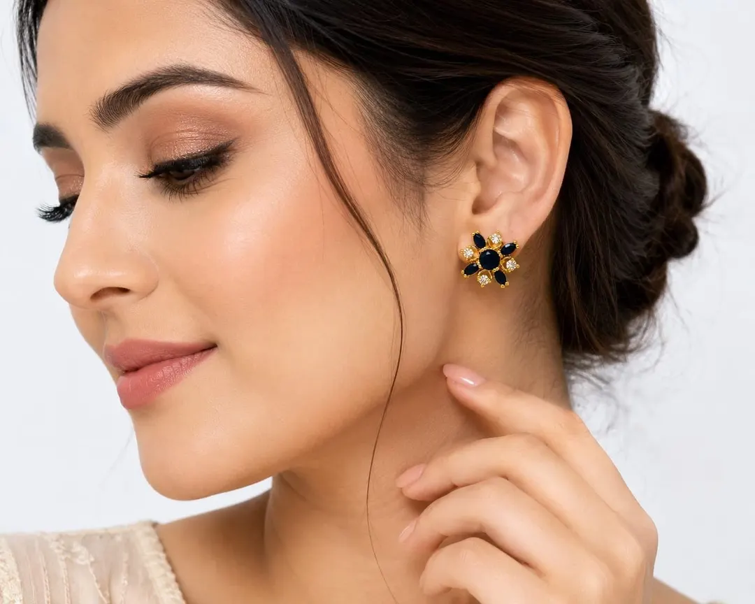FLORAL STUD EARRING