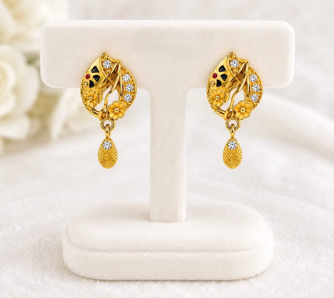 TRADITIONAL GOLD PLATED FLORAL & LEAF DESIGN DROP EARRINGS WITH HANGING PENDANT.