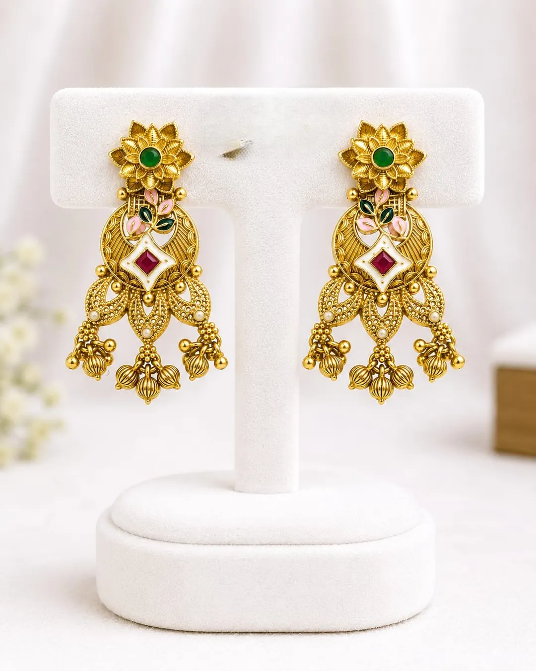 FLORAL RED & GREEN LONG GOLD-PLATED DANGLER 