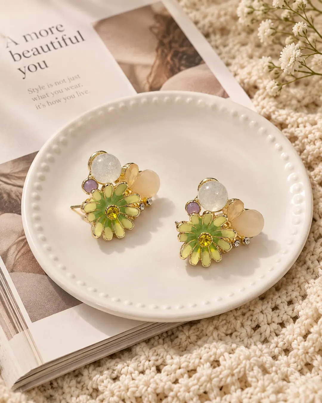 ELEGANT ENAMEL FLOWER & RHINSTONE STUD EARRINGS 