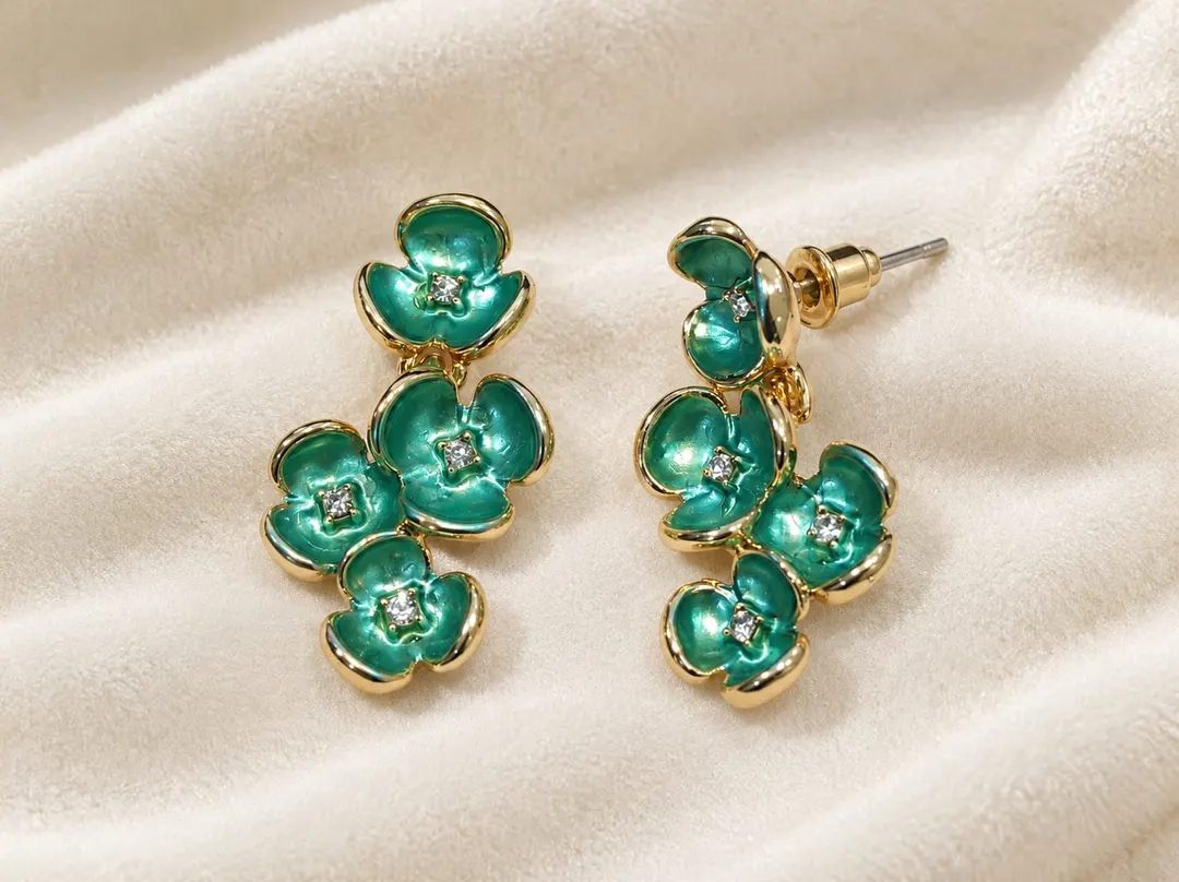 TEAL GREEN ENAMEL FLOWER CLUSTER STUD GOLD TONE FLORAL  EARRING 