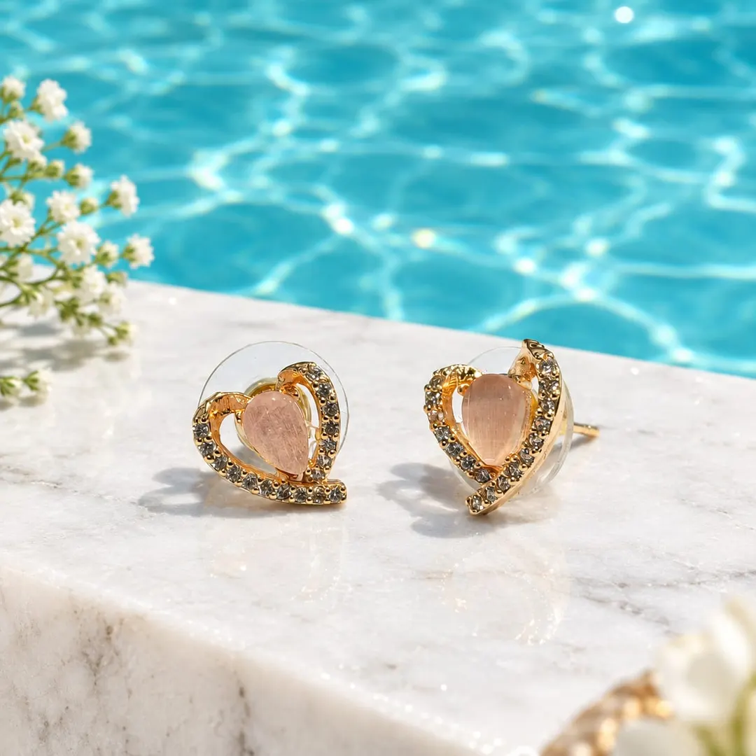 ELEGANT HEART-SHAPED GOLD-TONE STUD 