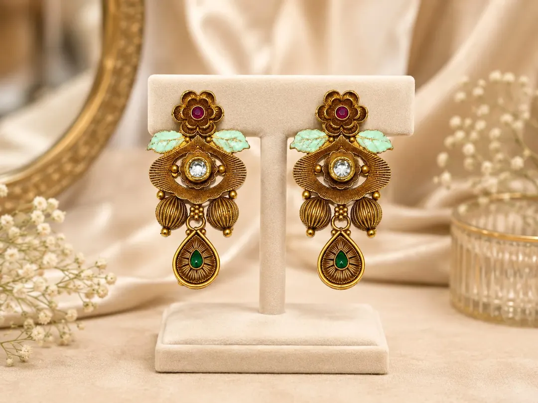 ANTIQUE GOLD TONE FLORAL KUNDAN DROP EARRING