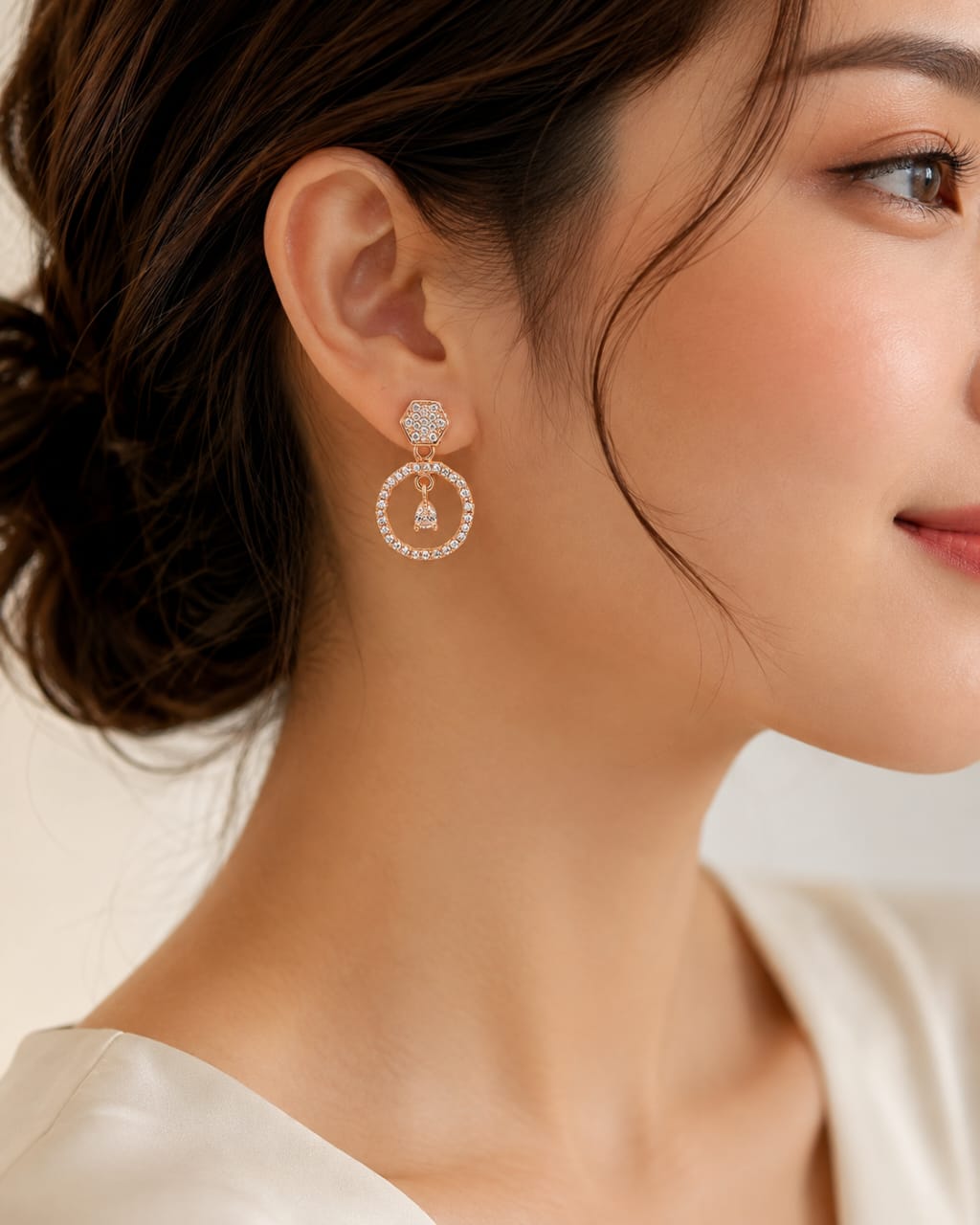 ELEGANT CRYSTAL CIRCLE DROP EARRING