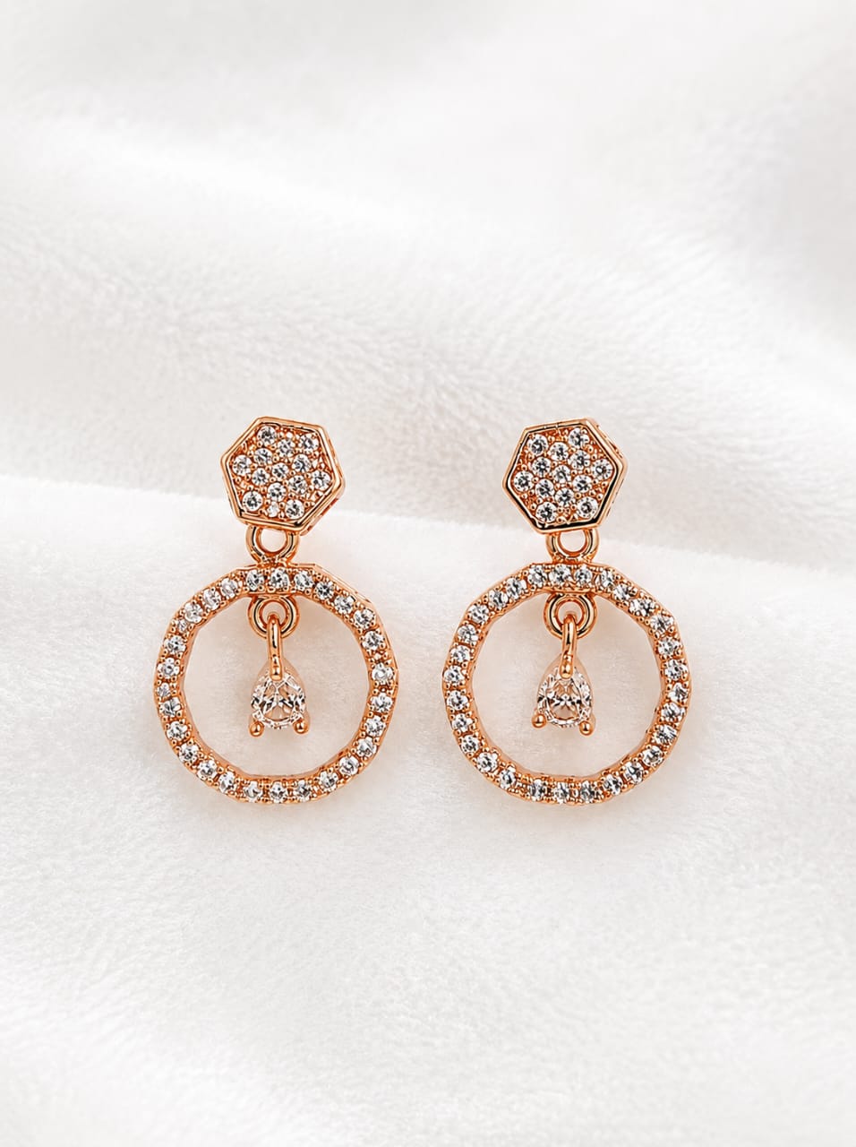 ELEGANT CRYSTAL CIRCLE DROP EARRING