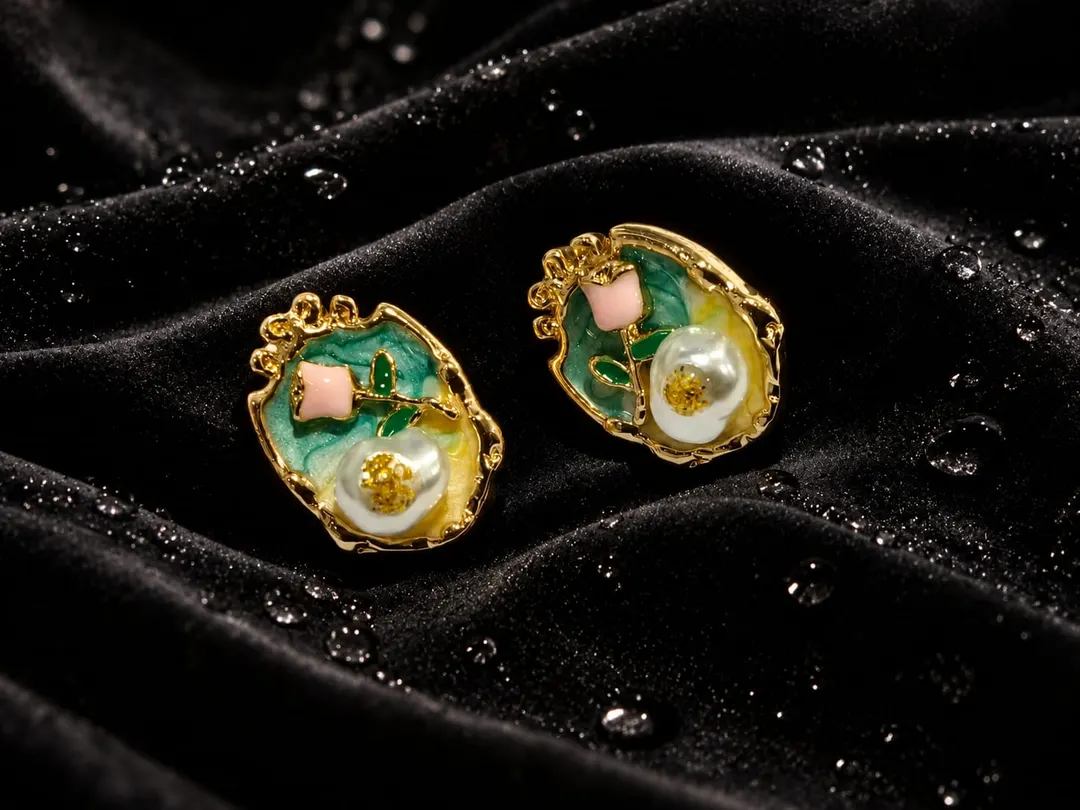 RETRO PASTEL ENAMEL FLOWER & PEARL SHIELD STUD EARRING- GOLD PLATED