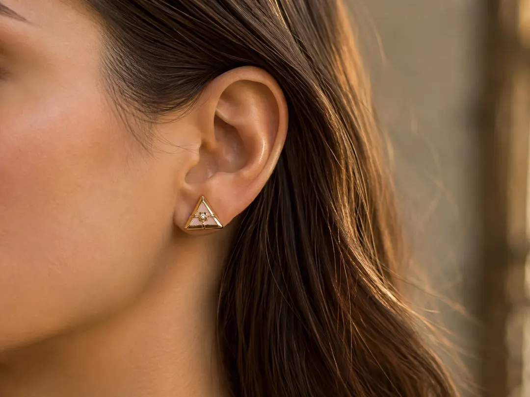 GOLD-PALTED PINK ENAMEL TRIANGLE STUD EARRING 