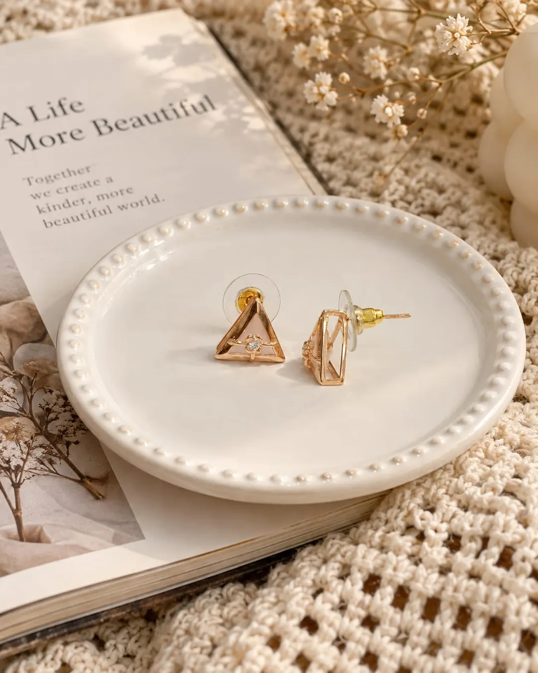 GOLD-PALTED PINK ENAMEL TRIANGLE STUD EARRING 