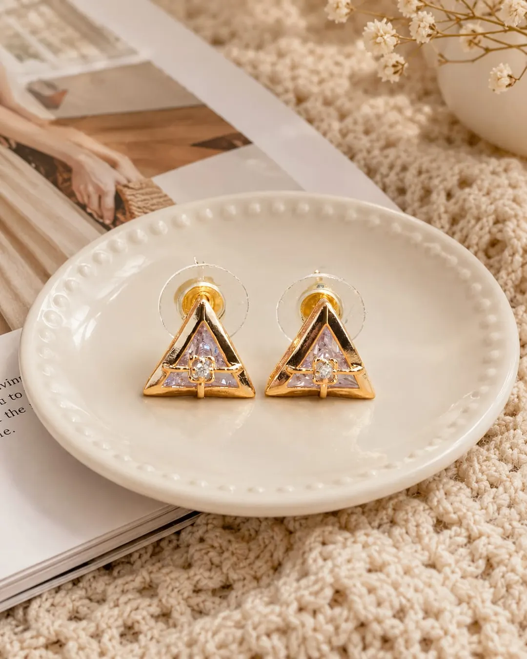 MINIMALIST CUBIC ZIRCONIA SOLITAIRE INLAID GEOMATRIC  STUD EARRING 
