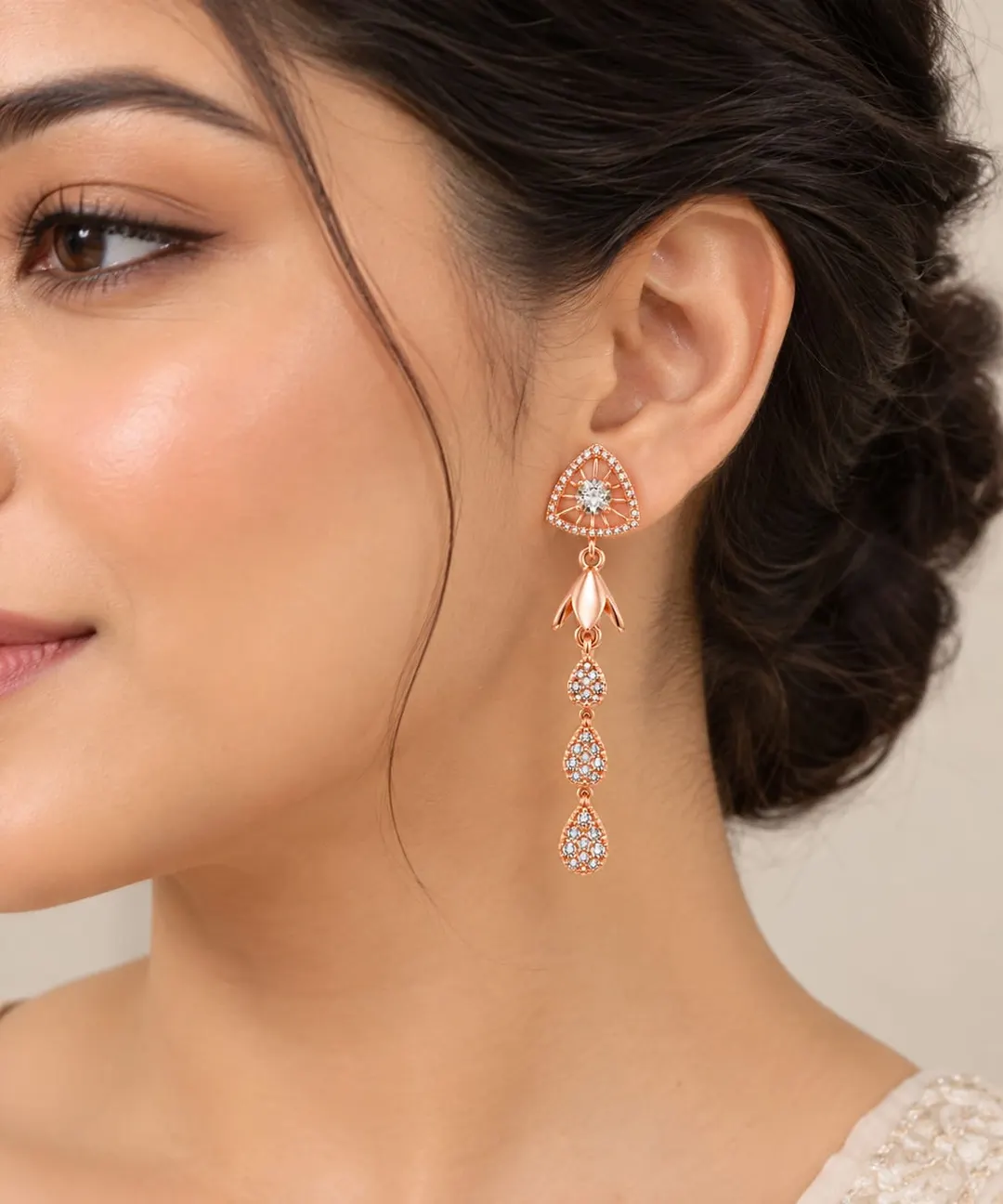 ROSE GOLD OPENWORK TRAINGLE DANGLE EARRINGS