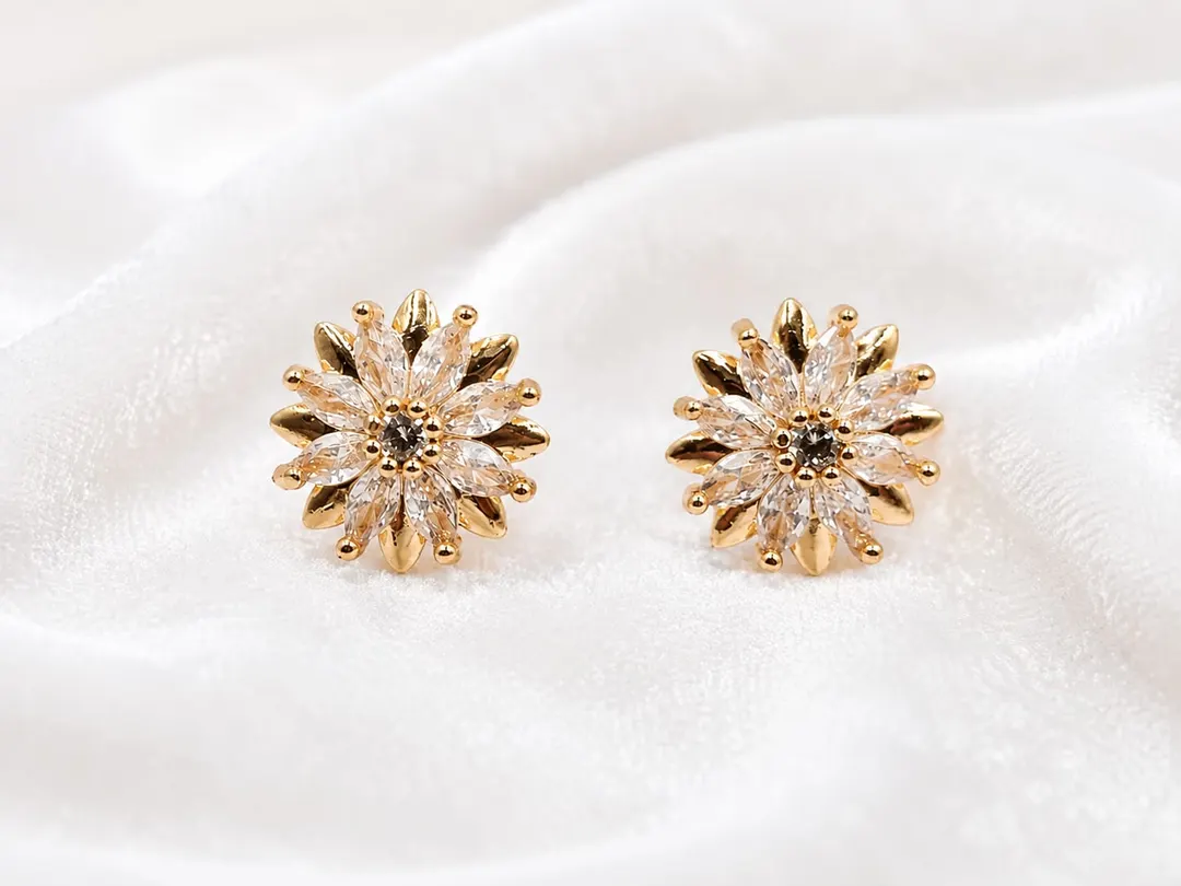 SPARKLING CZ FLORAL BURST STUD EARRING