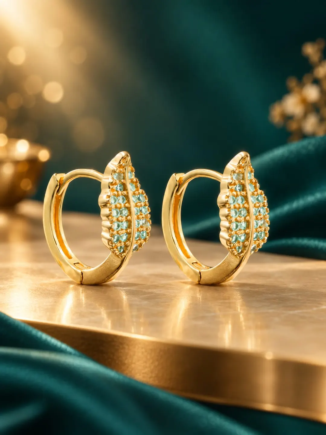 GOLD LEAF DESIGN AD STONE STUD EARRINGS