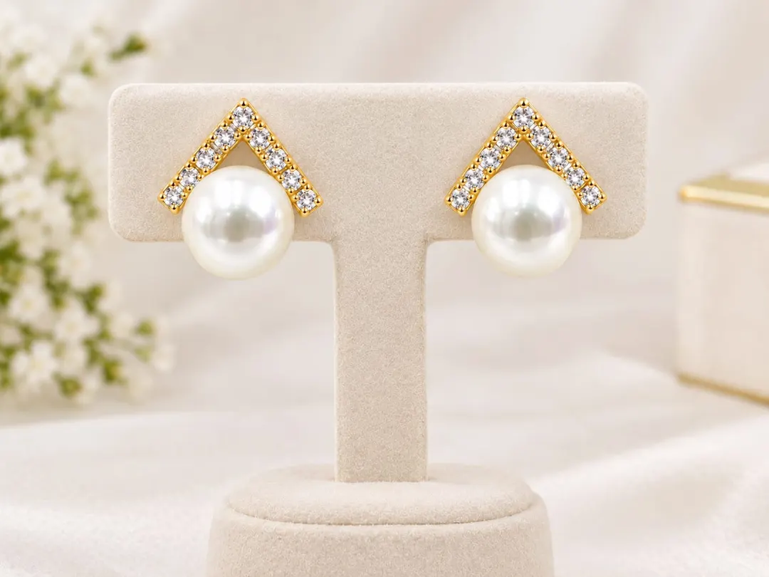 ELEGANT V-SHAPE PEARL STUD EARRING