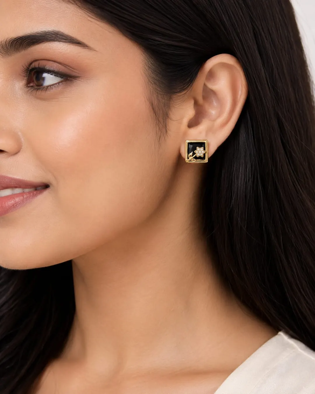 BLOOMING FRAME FLORAL STUDS