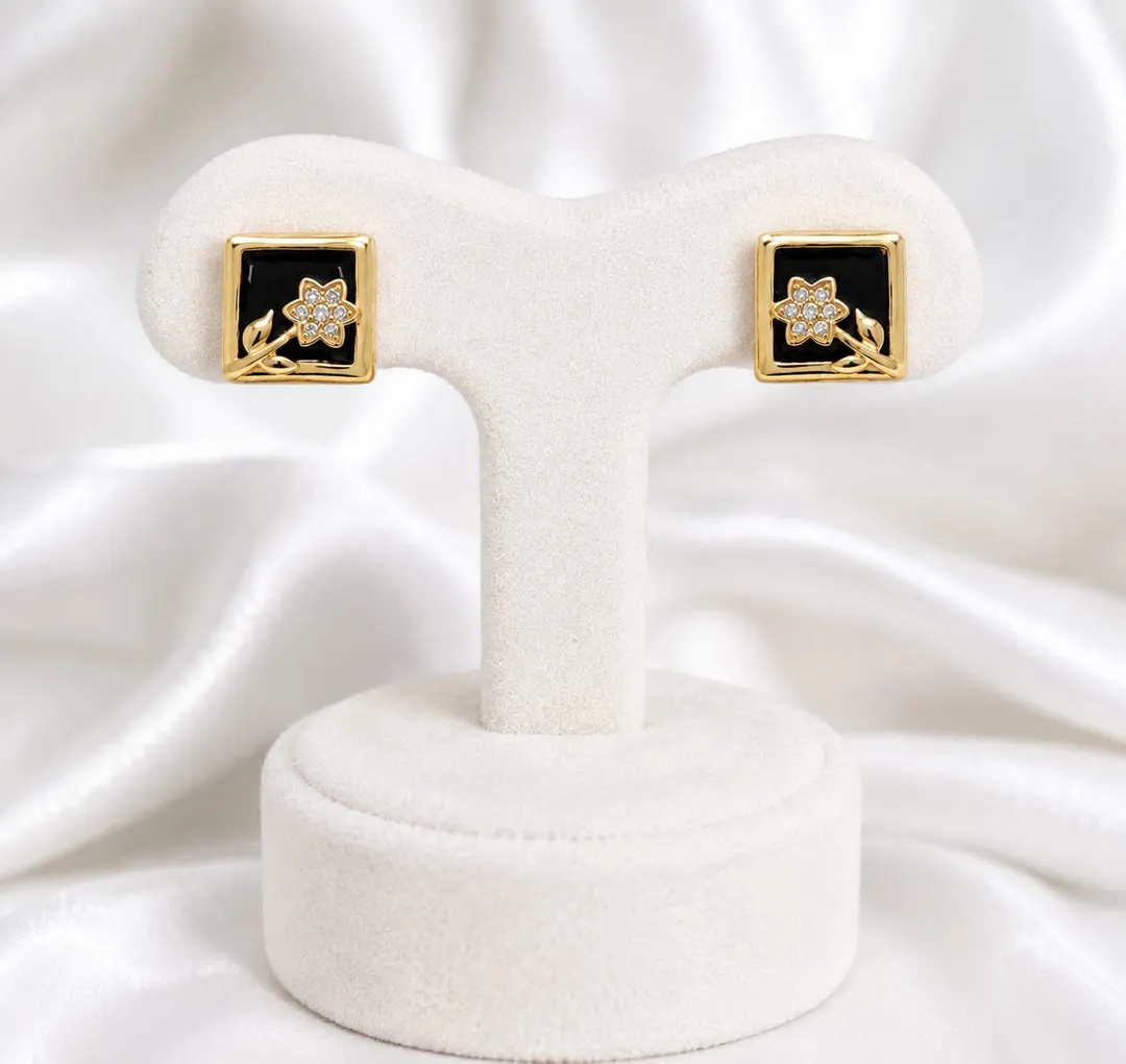 BLOOMING FRAME FLORAL STUDS
