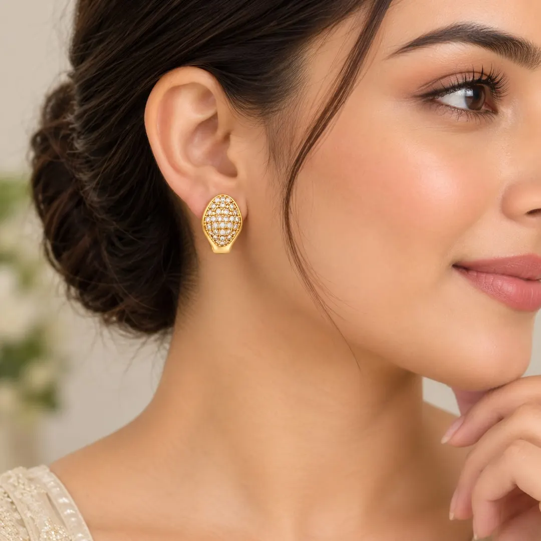 GOLDEN CRYSTAL CLUSTER OVAL STUD EARRINGS
