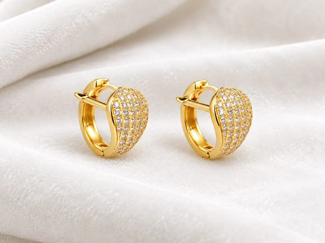 GOLDEN CRYSTAL CLUSTER OVAL STUD EARRINGS