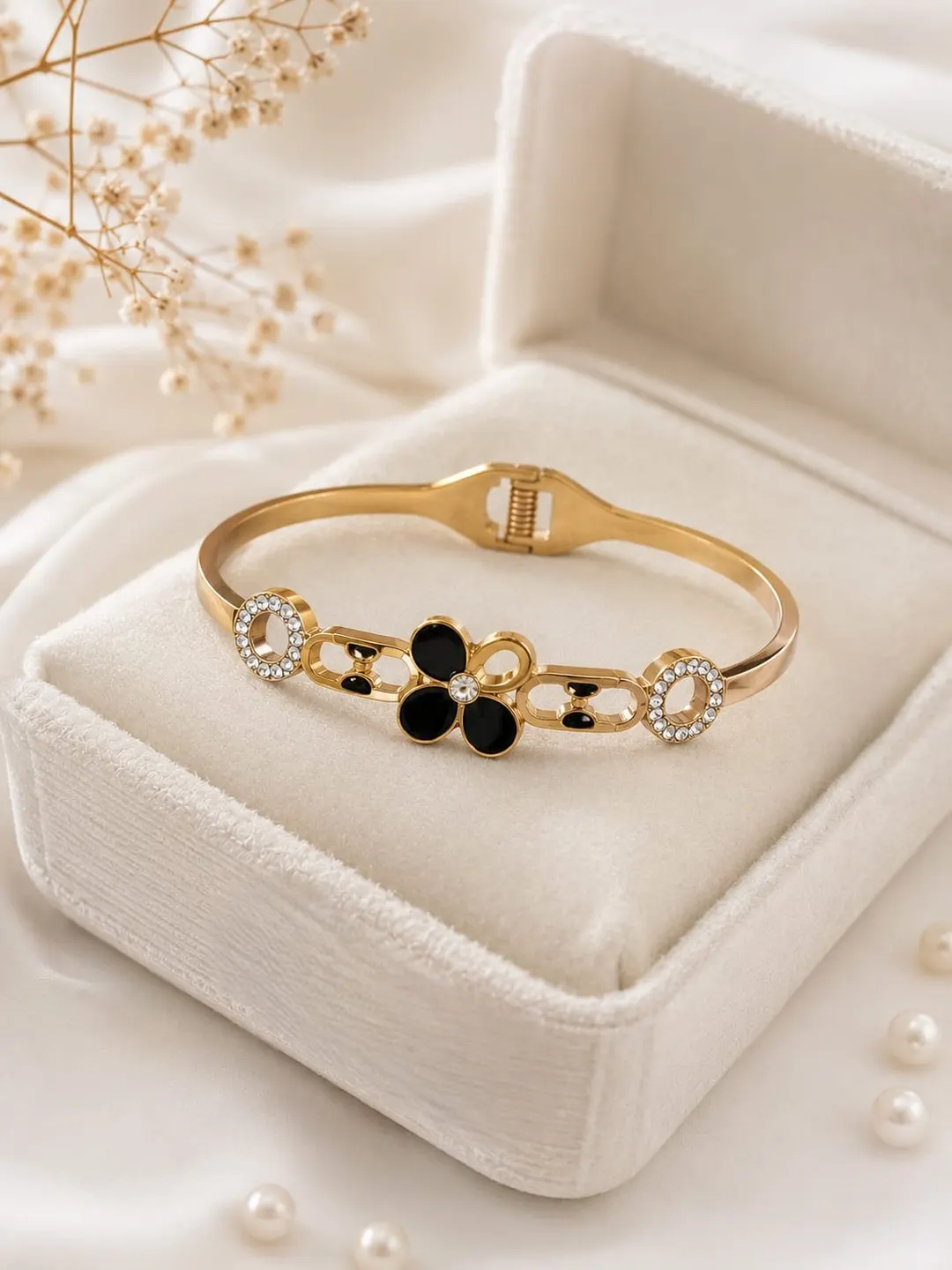 GOLD-PLATED STAINLESS STEEL BANGLE BRACELET