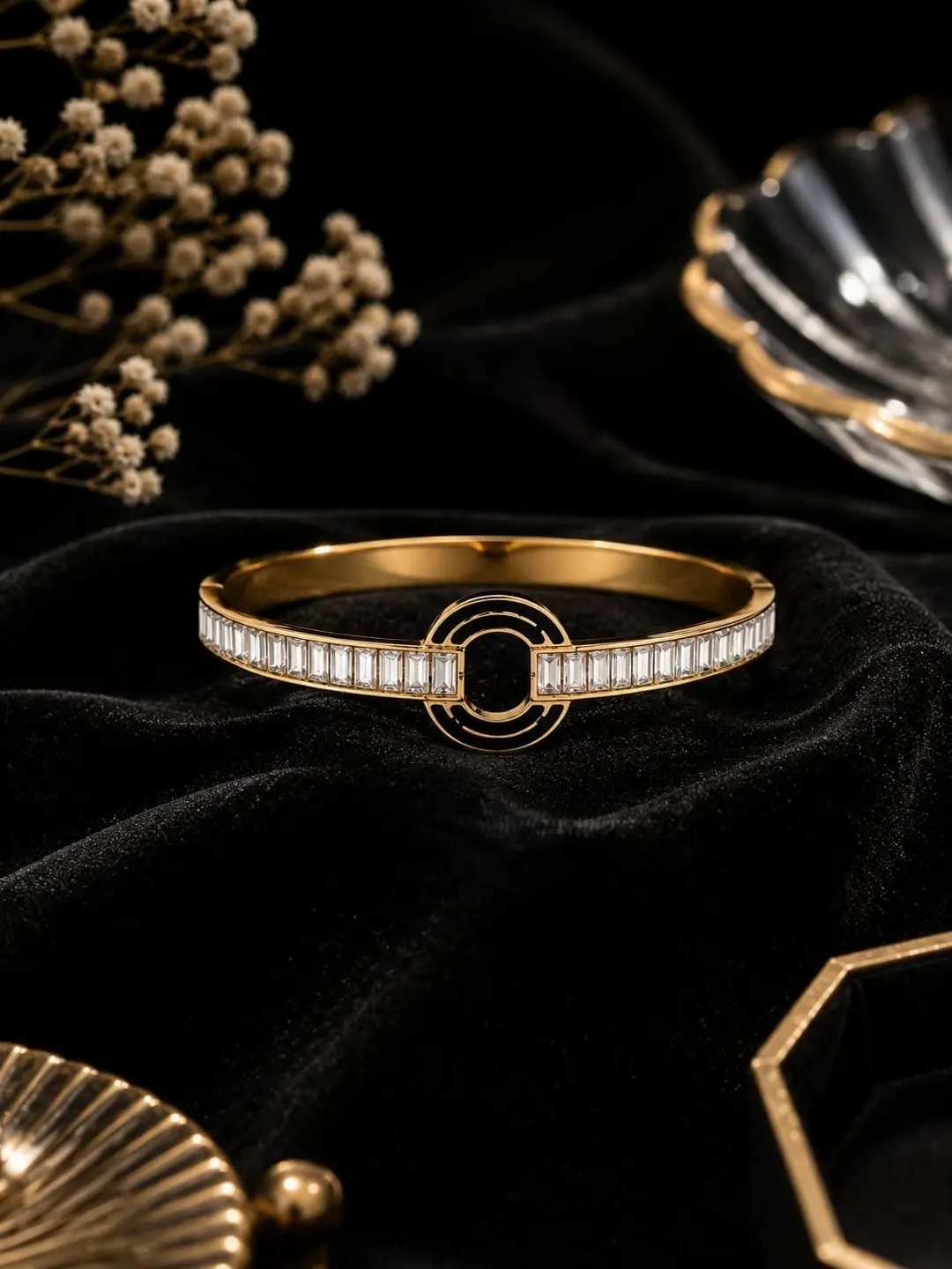 CARTIER -STYLE BELT-MOTIF BRACELET