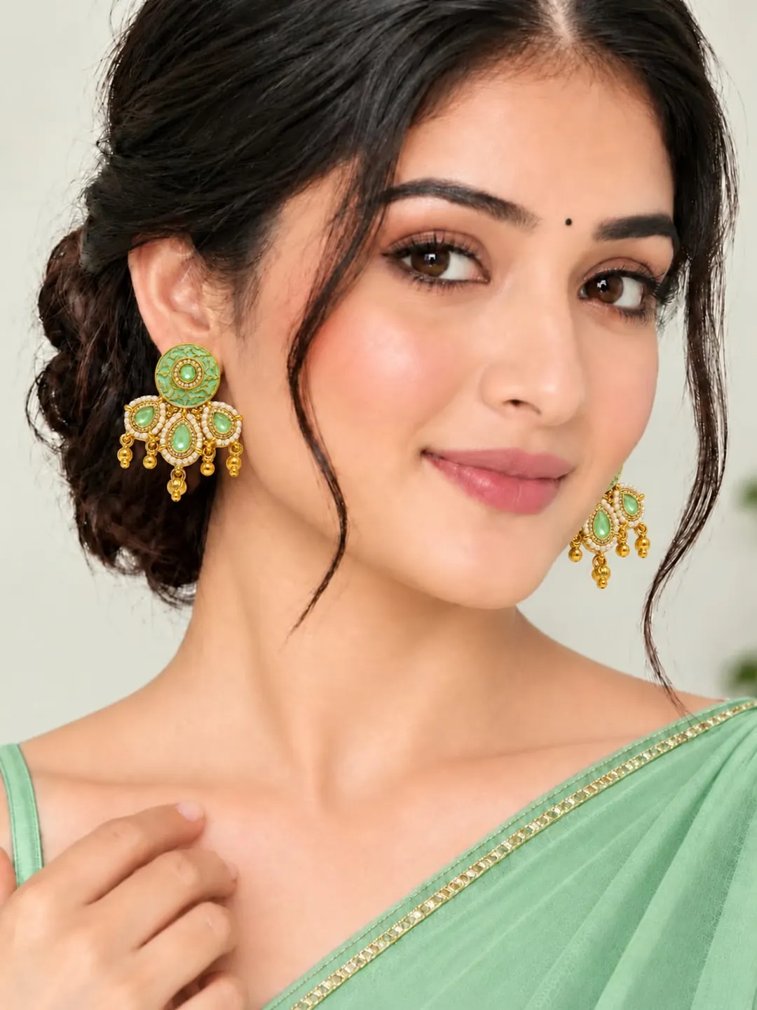 MINT GREEN KUNDAN PEARL STATEMENT EARRINGS