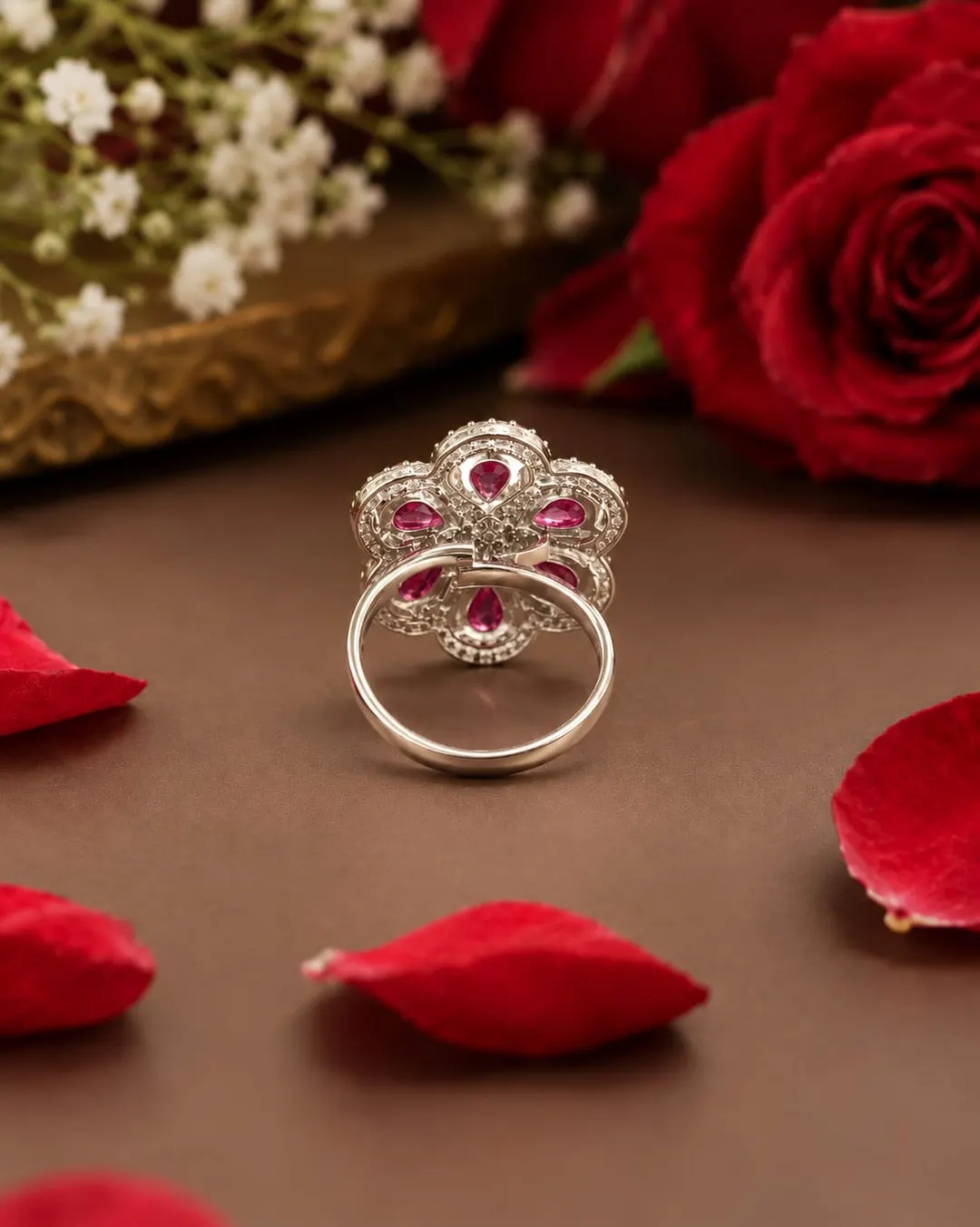 PINK FLORAL GEMSTONE STATEMENT RING.