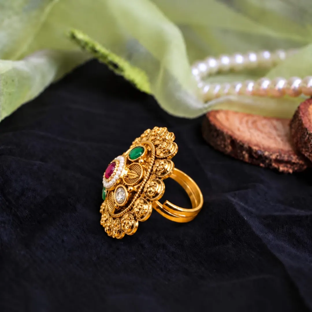 RAJWADA FLORAL KUNDAN MEDALLION RING