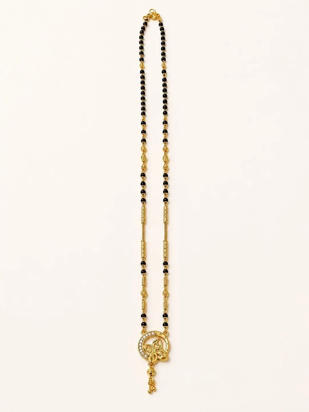 ELEGANT FLORAL PENDANT BLACK BEAD MANGALSUTRA