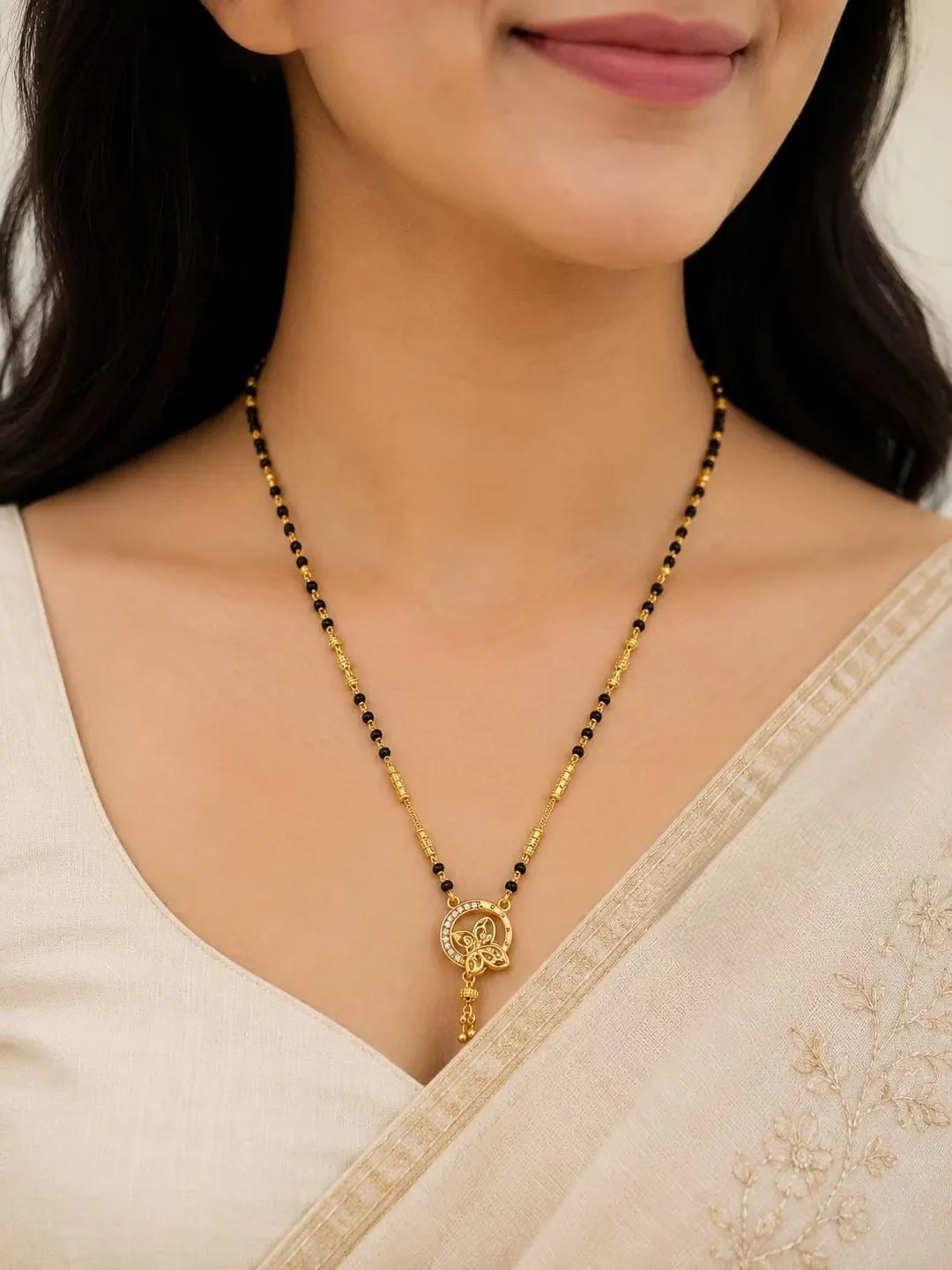 ELEGANT FLORAL PENDANT BLACK BEAD MANGALSUTRA
