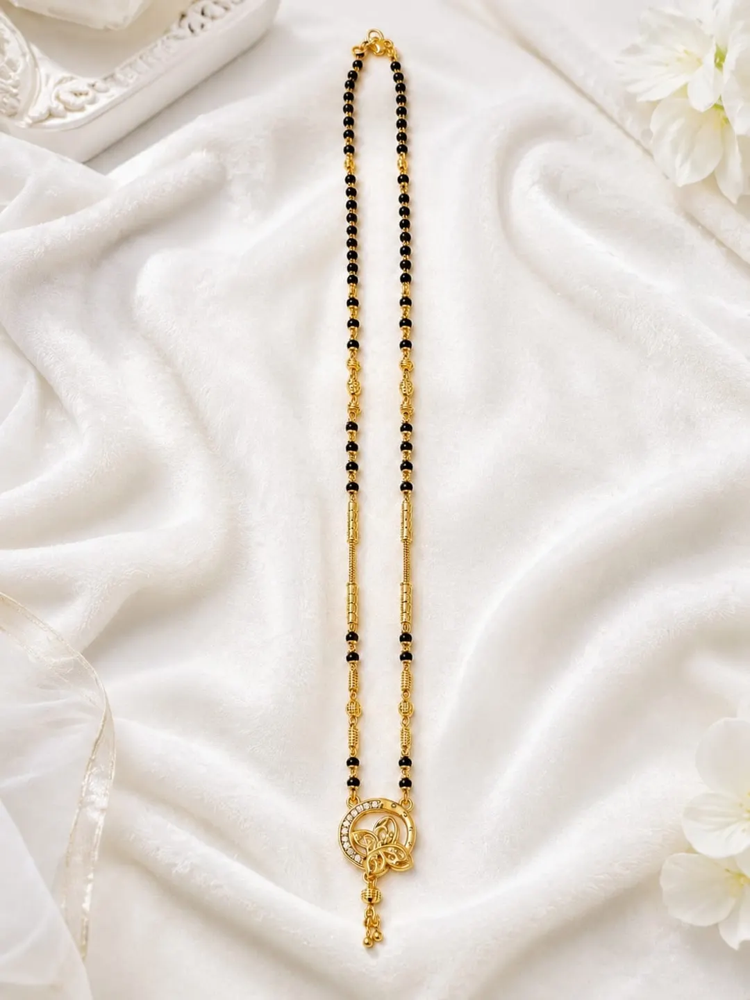 ELEGANT FLORAL PENDANT BLACK BEAD MANGALSUTRA