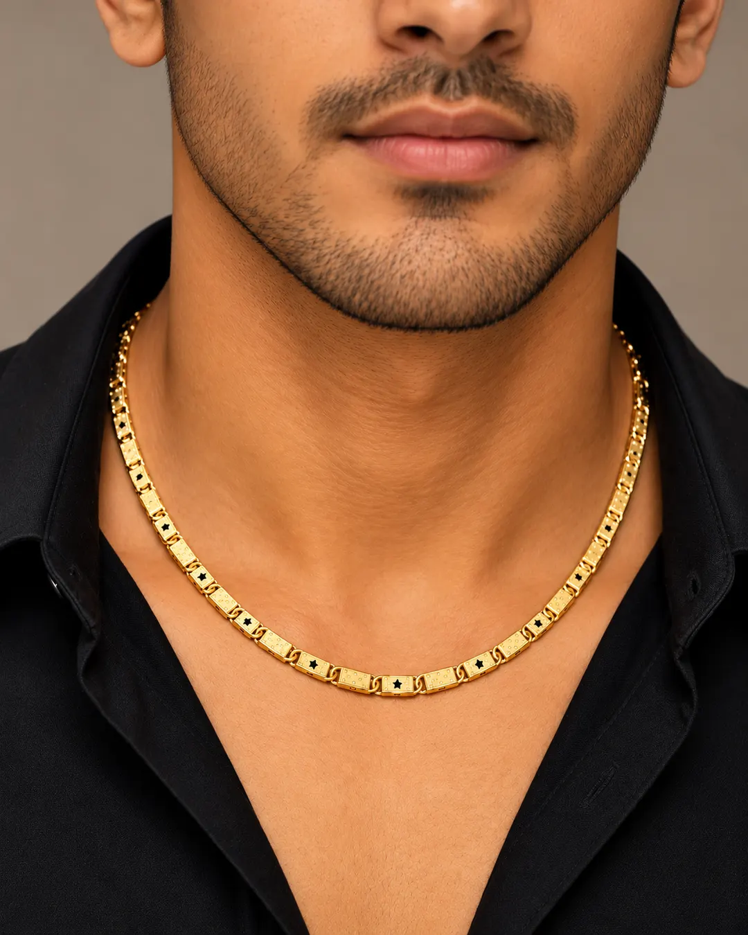 GOLDEN STAR-ENGRAVED RECTANGULAR LINK CHAIN MEN