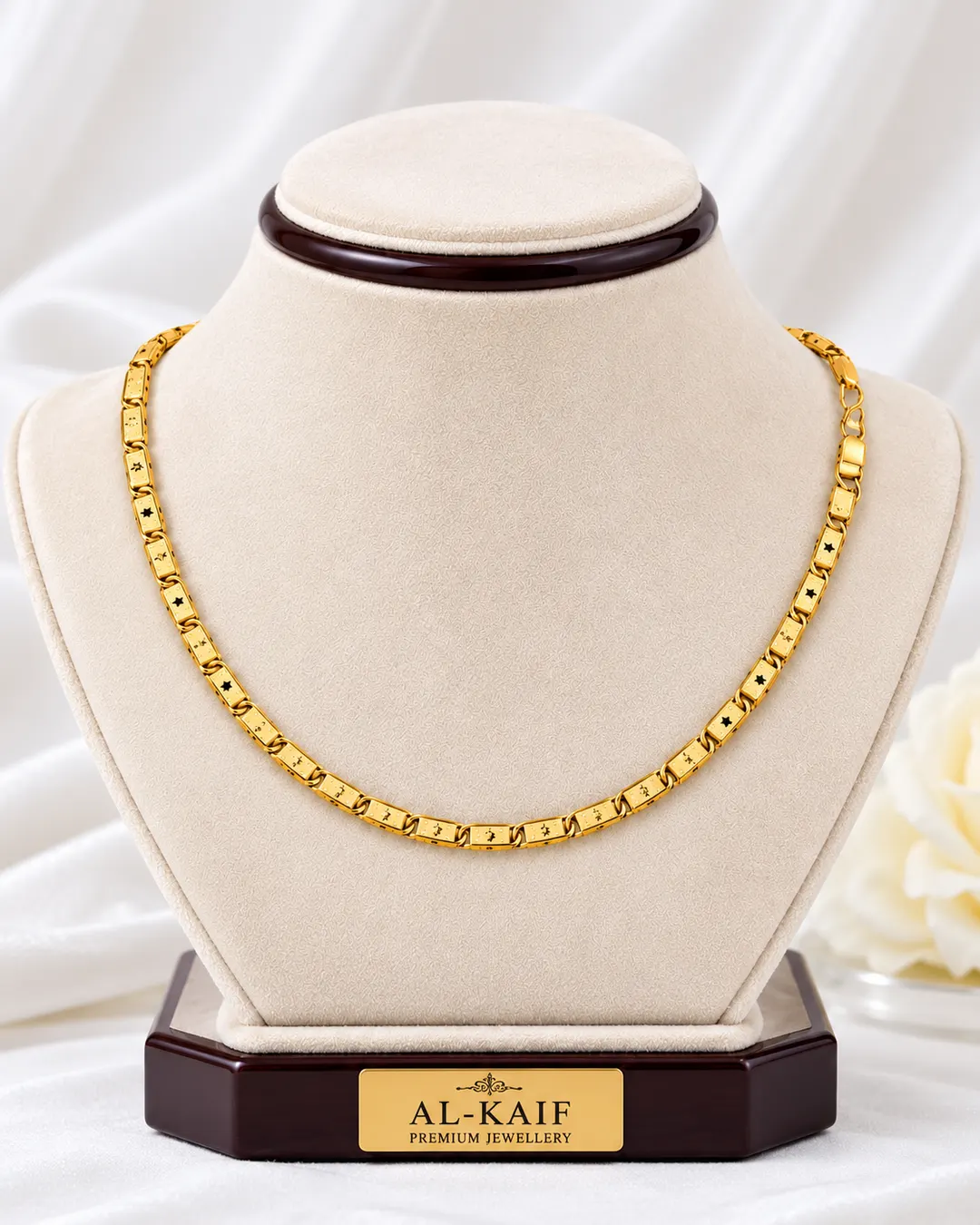 GOLDEN STAR-ENGRAVED RECTANGULAR LINK CHAIN MEN