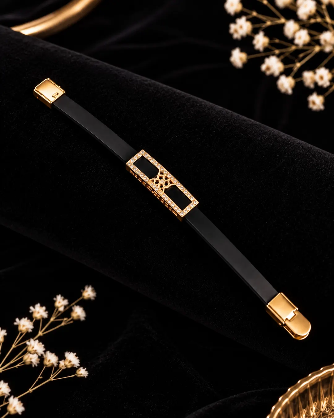 MINIMALIST BLACK BEAD & GOLD CHARM BRACELET.