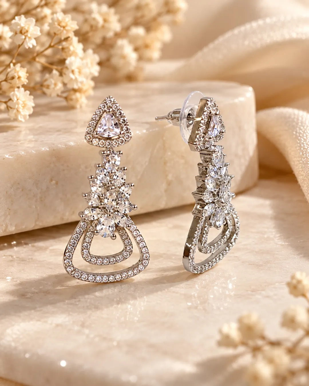 ELEGANT CRYSRTAL FLORAL DROP EARING.