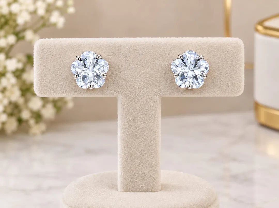 ELEGANT FLORAL SPARKLE STUD EARRINGS.
