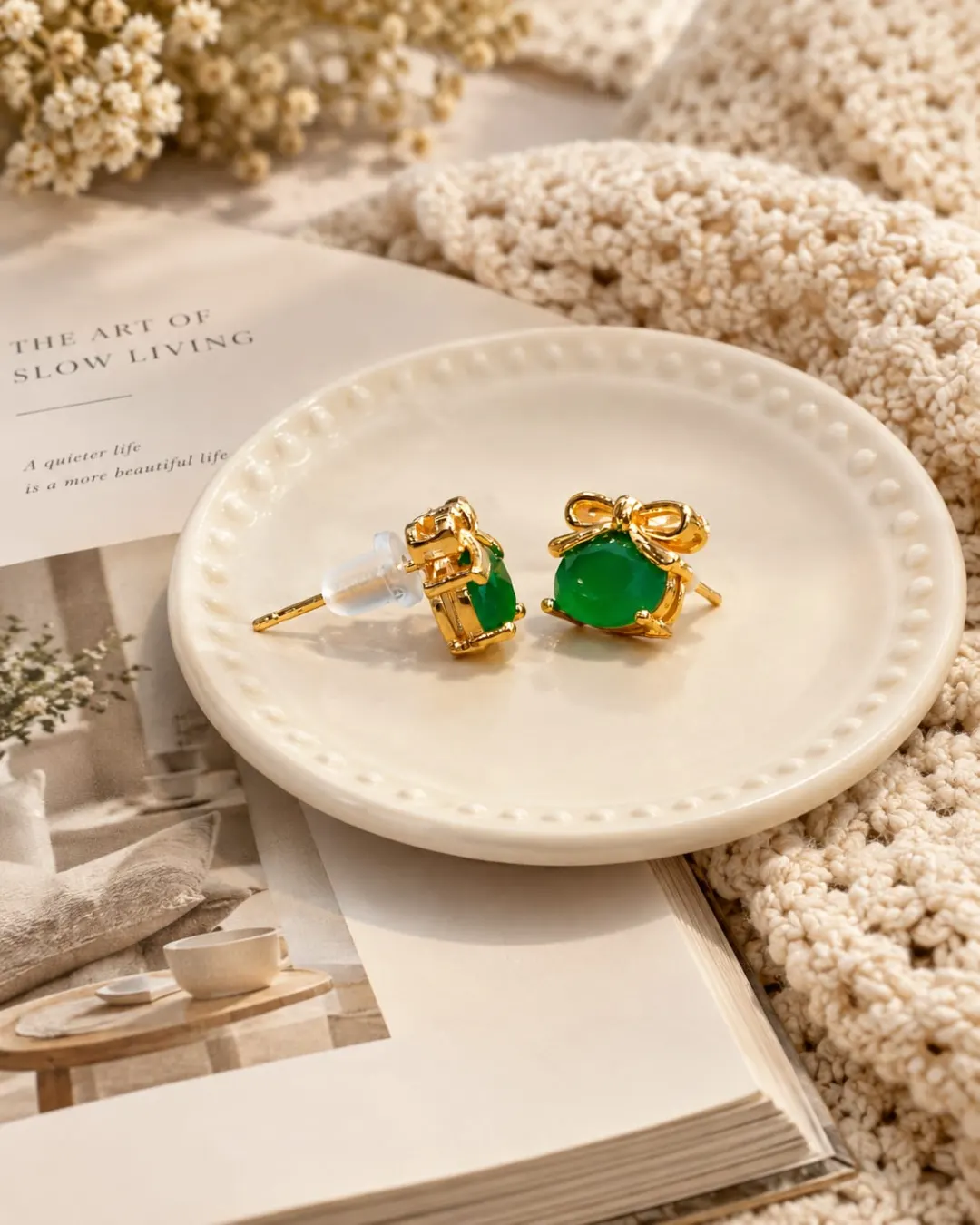 GOLDEN EMERALD GREEN CRYSTAL BOW STUD EARRINGS