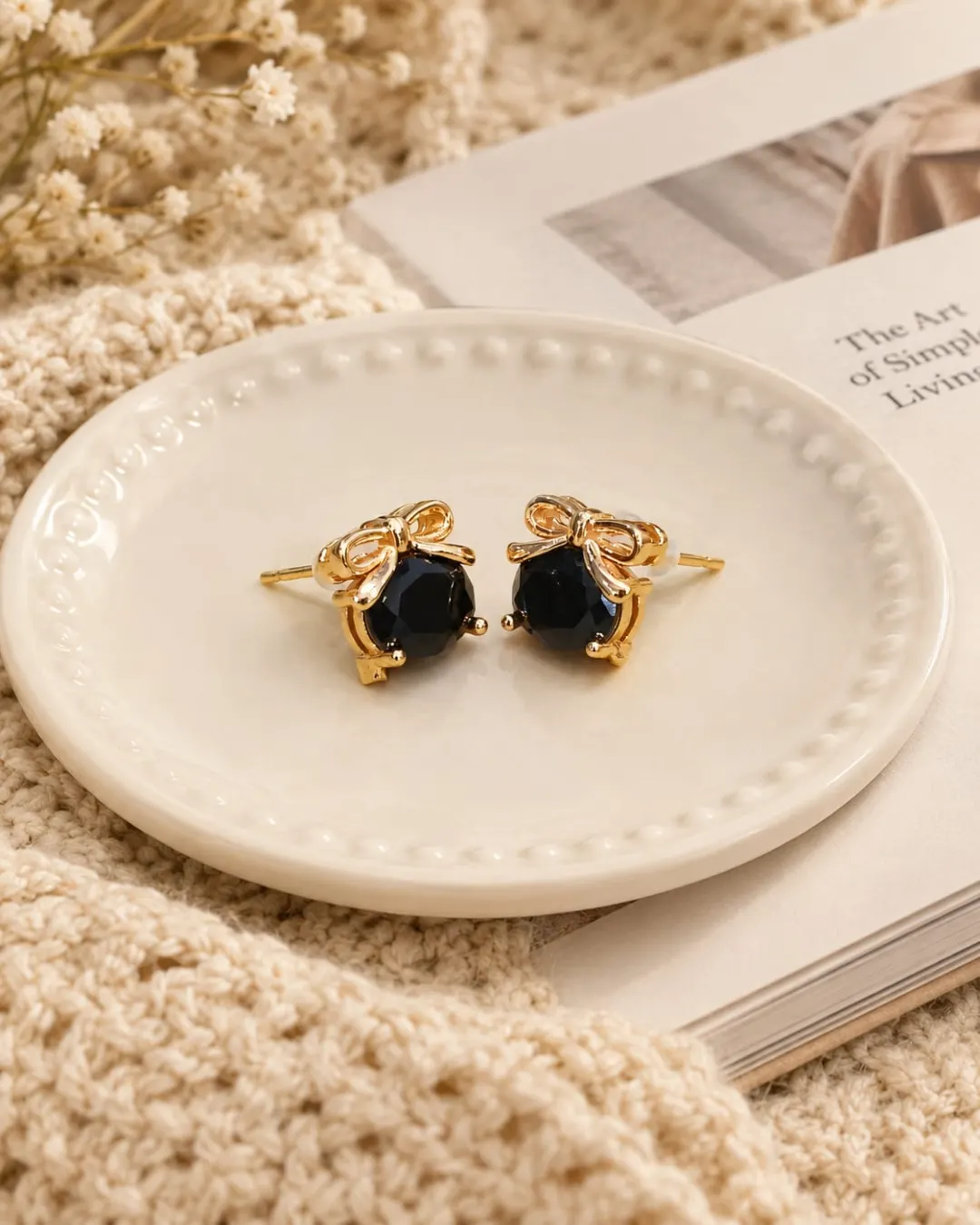 GOLDEN BLACK CRYSTAL BOW STUD EARRINGS