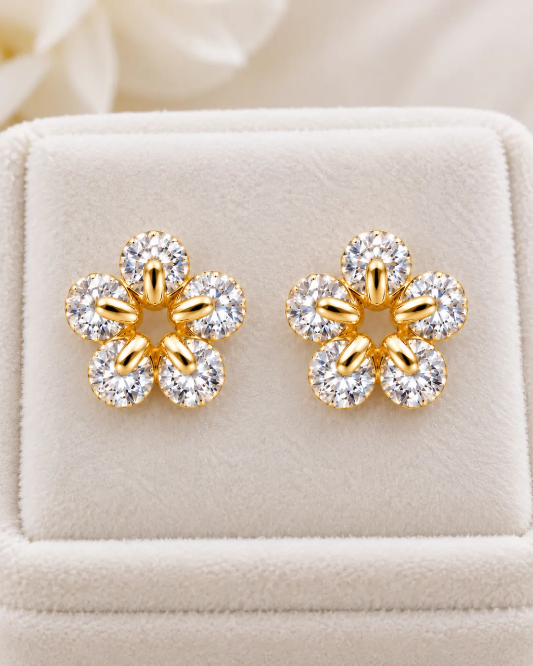 GOLDEN DAISY CRYSTAL FLORAL STUD EARRINGS