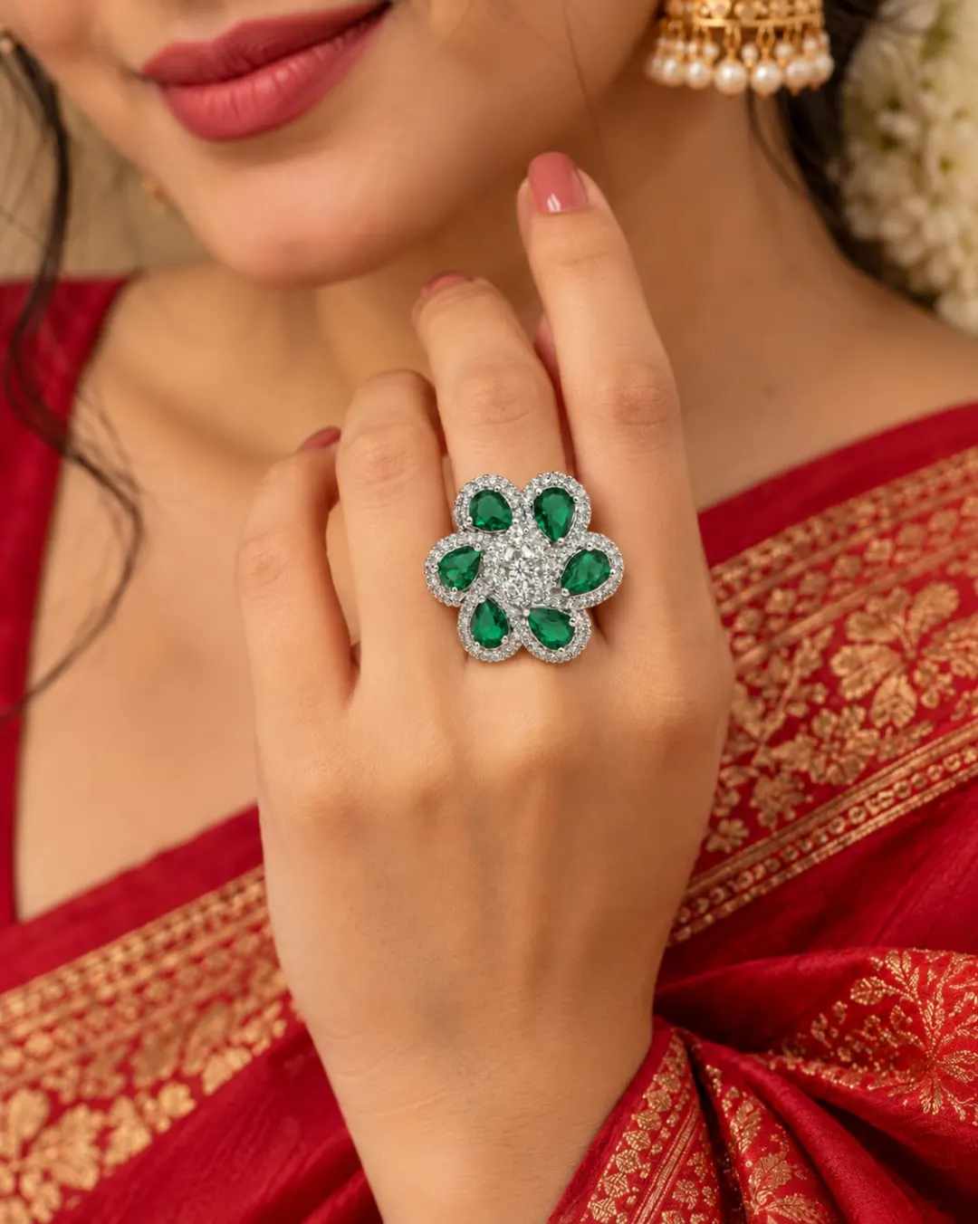EMERALD GREEN FLORAL PEARL-STONE SILVER RING