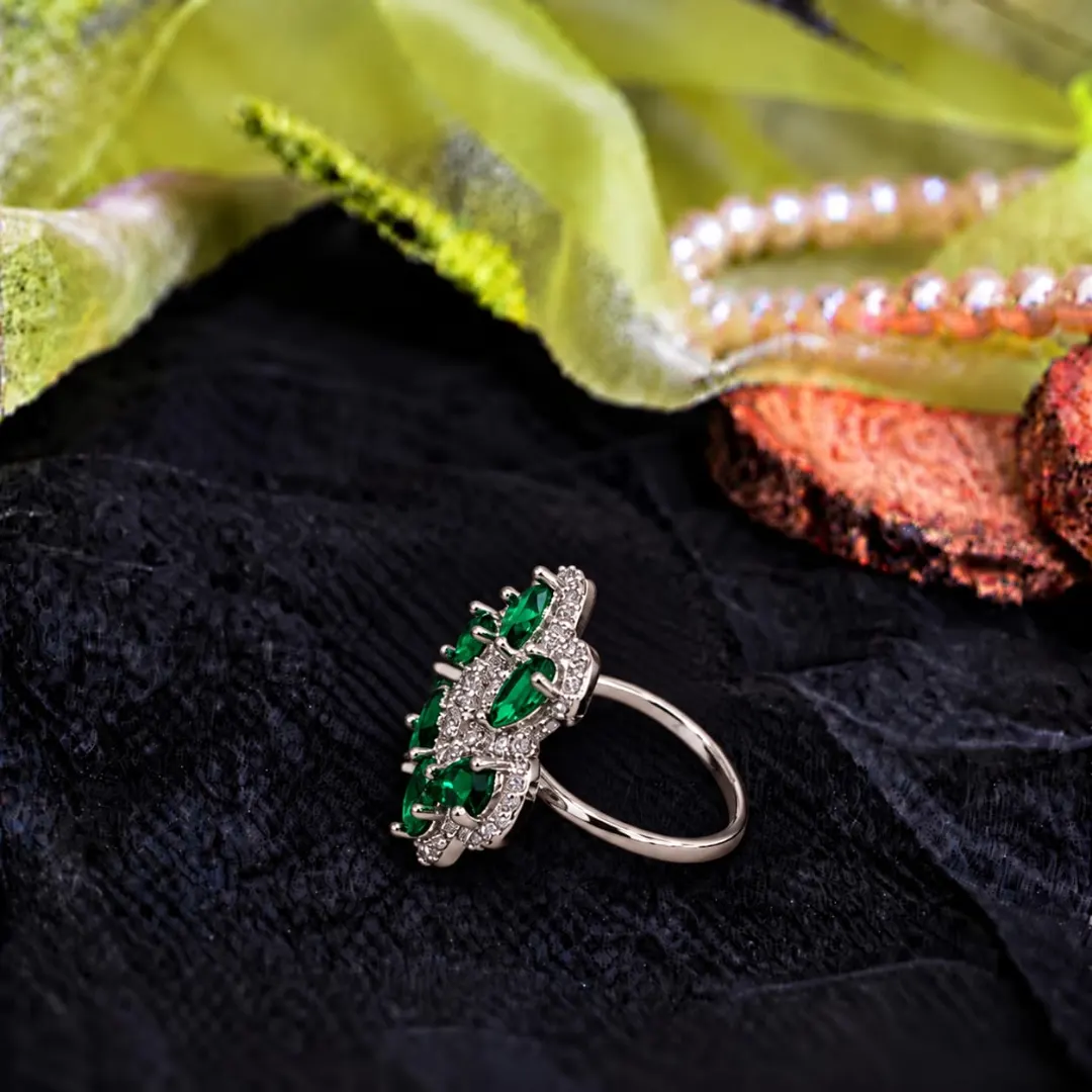 EMERALD GREEN FLORAL PEARL-STONE SILVER RING