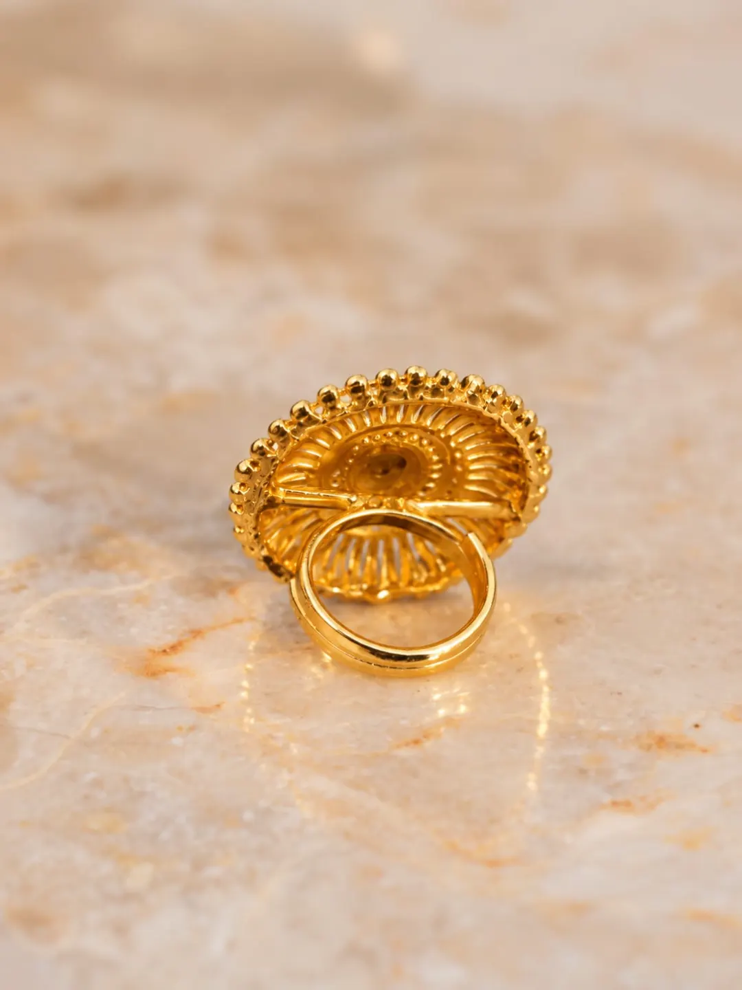 GOLD-TONE RED STONE FLORAL ROUND RING