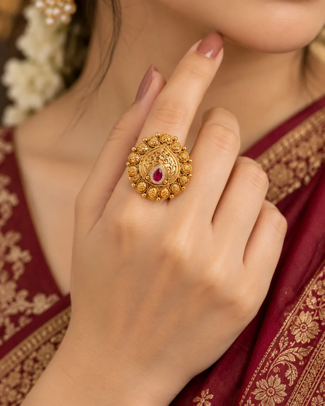GOLD-TONE FLORAL RED STONE RING