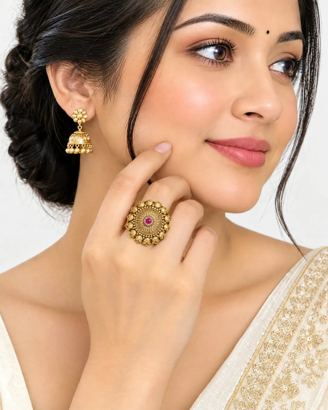 ROYAL ANTIQUE GOLD PLATED FLORAL RING