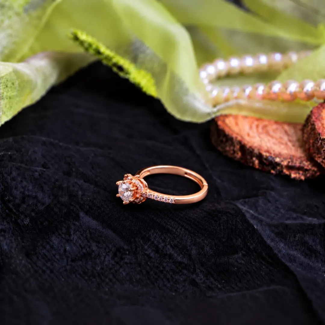 ROSE GOLD CLASSIC SOLITAIRE STONE-STUDDED RING