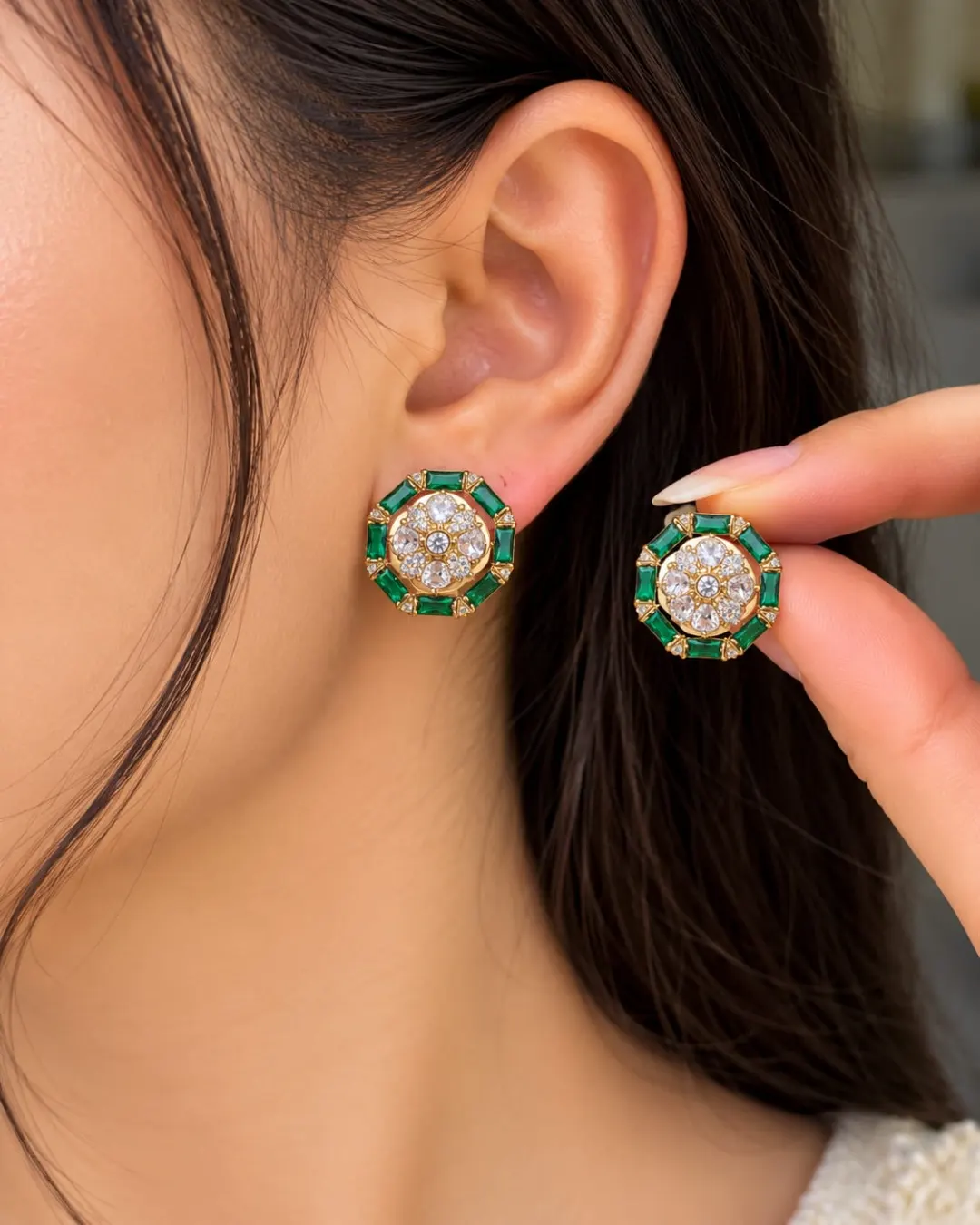 GREEN STONE GOLD-TONE AMERICAN DIAMOND STUD EARRING